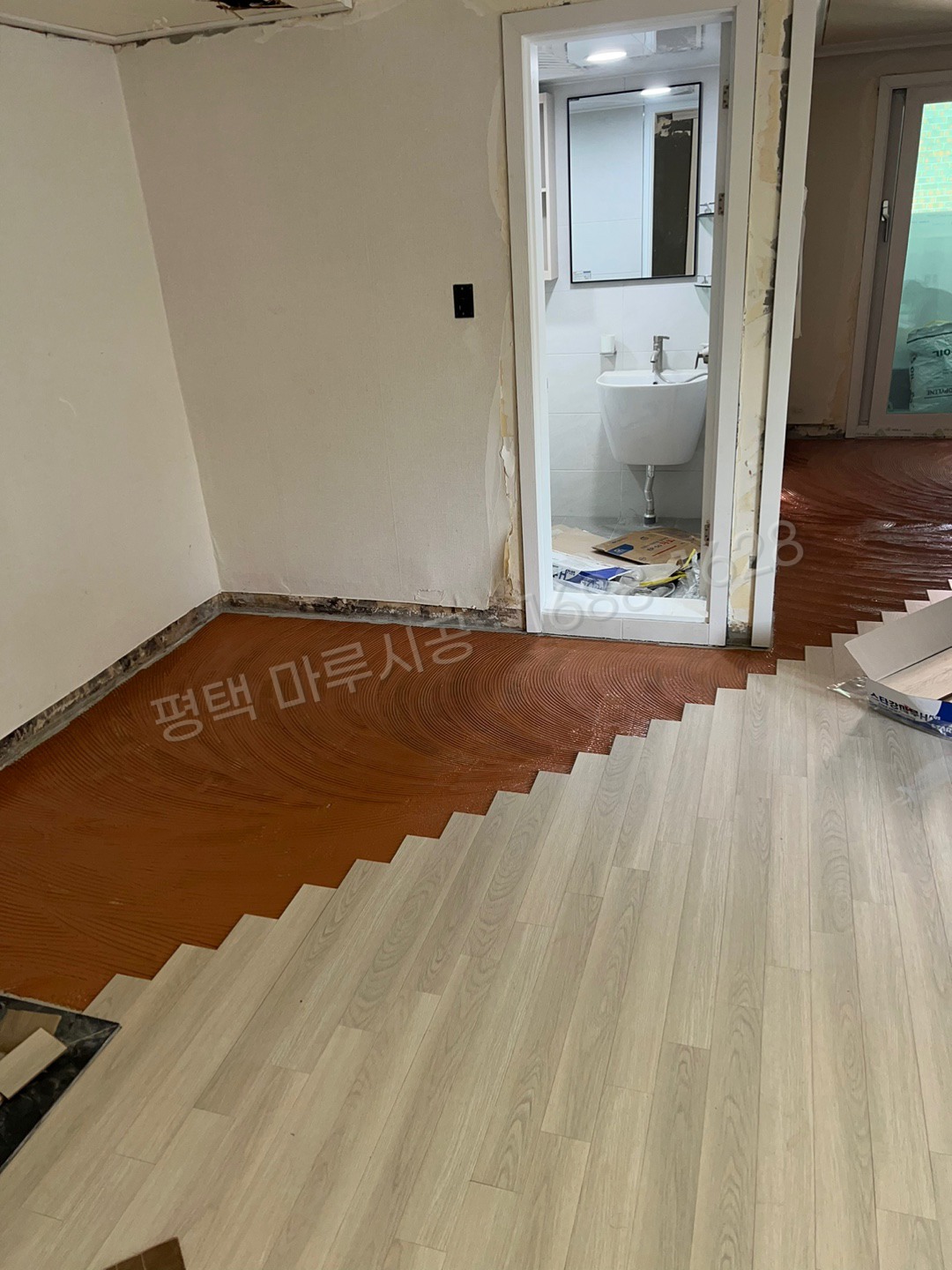 평택 평택동 강마루 스타 하이마루 그레이오크 아파트 바닥공사 마루시공업체 시공 중